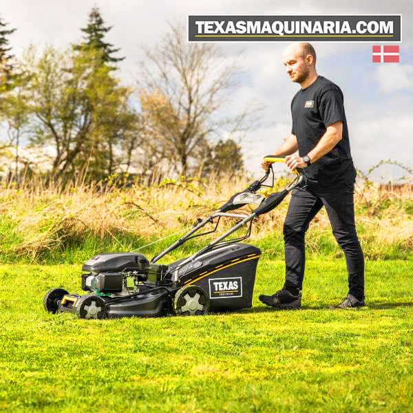 cortacesped texas xt-515 arranque eléctrico en acción cortando césped