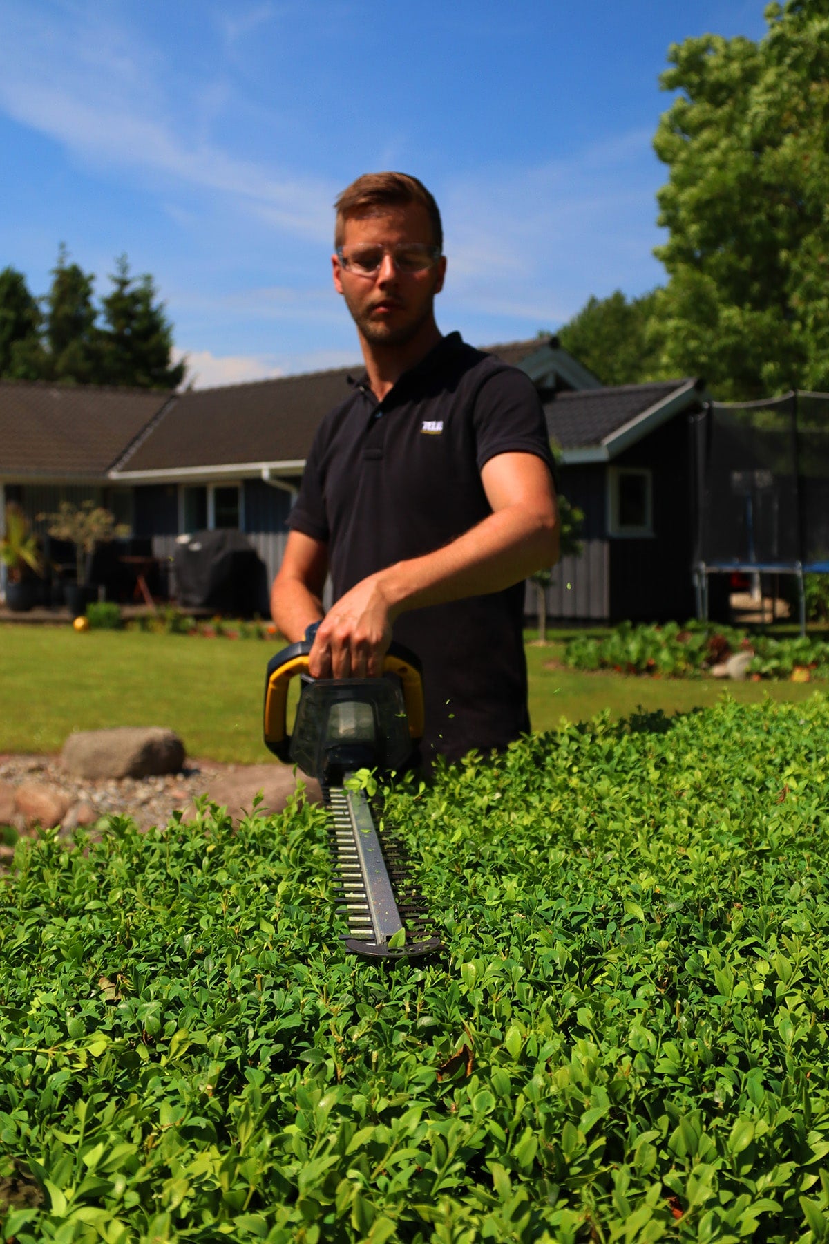 HTX4000 - Aparador de cerca viva alimentado por bateria (40 V)